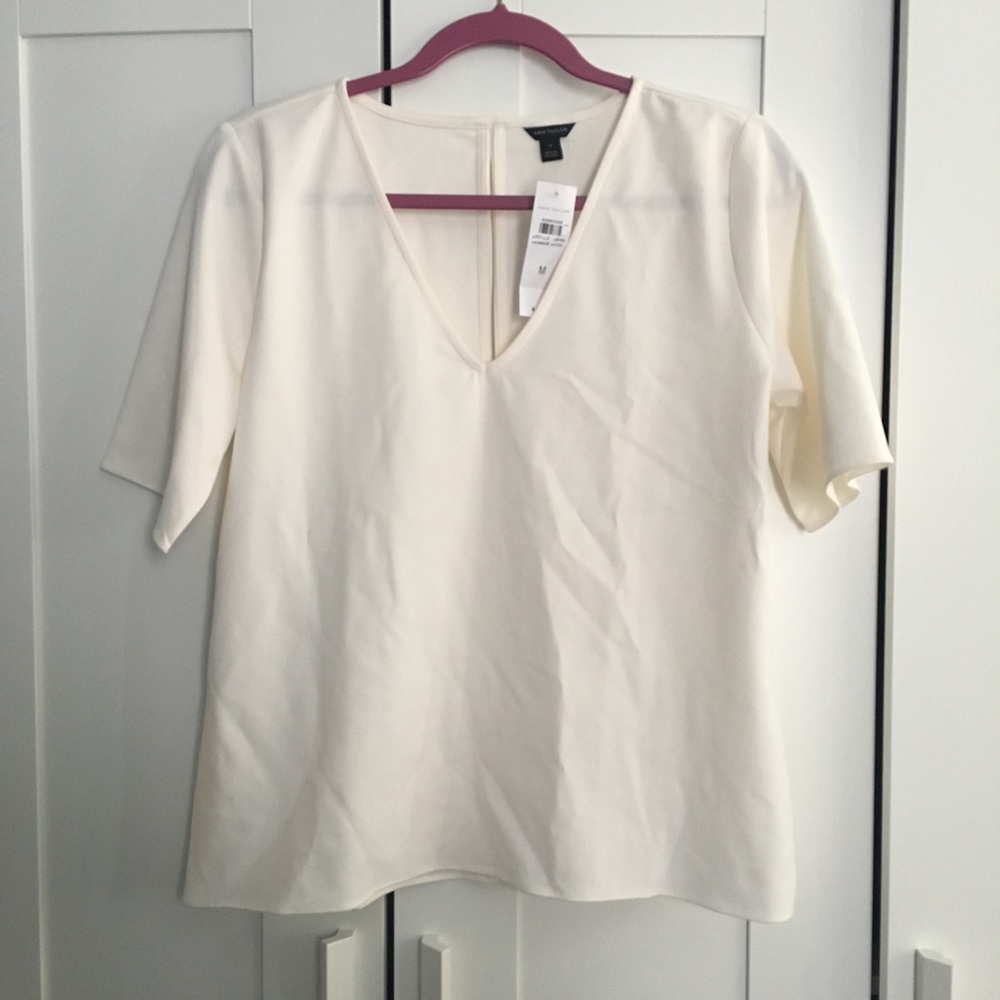 🆕 Ann Taylor White V-neck Top